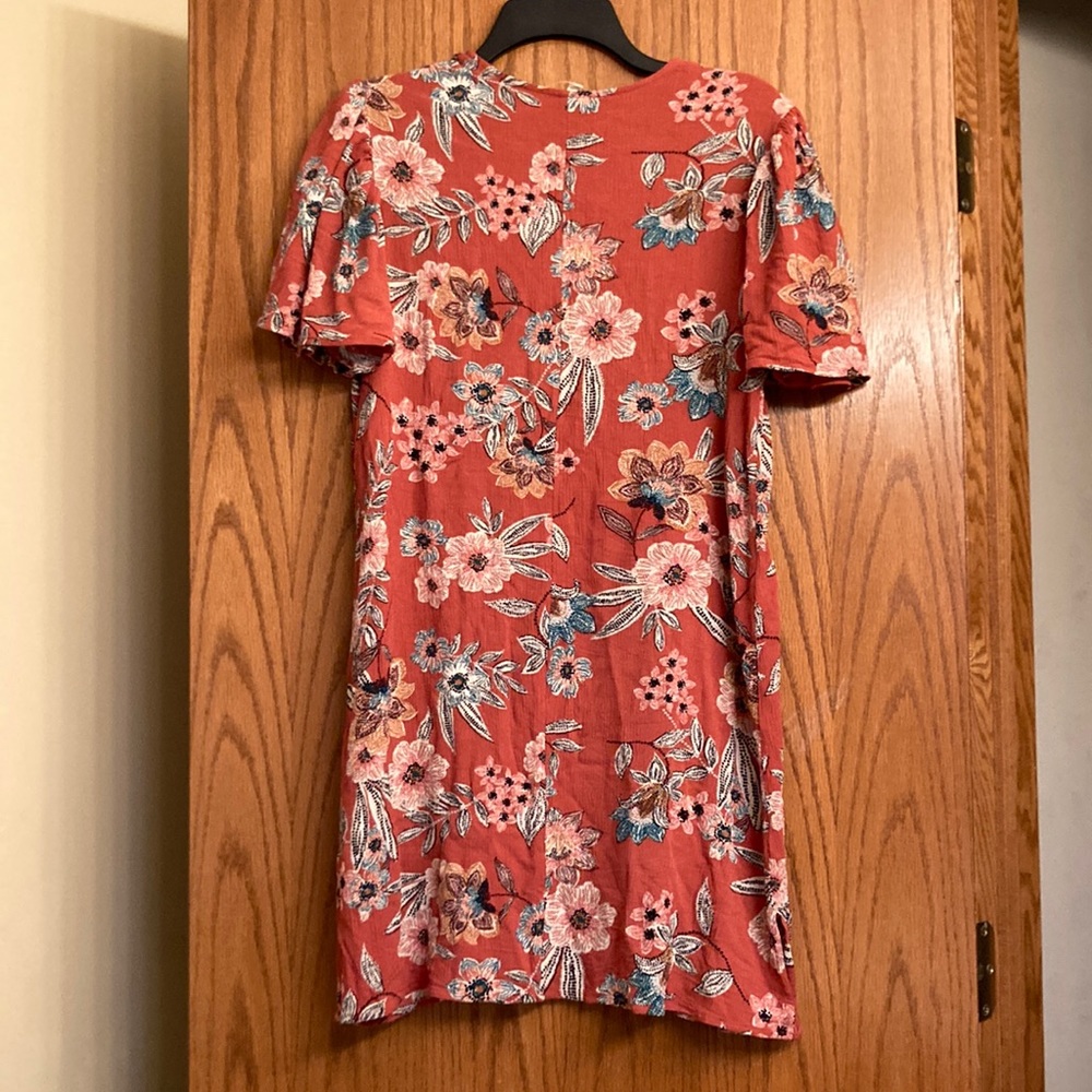 Maurices flutter sleeve floral kimono